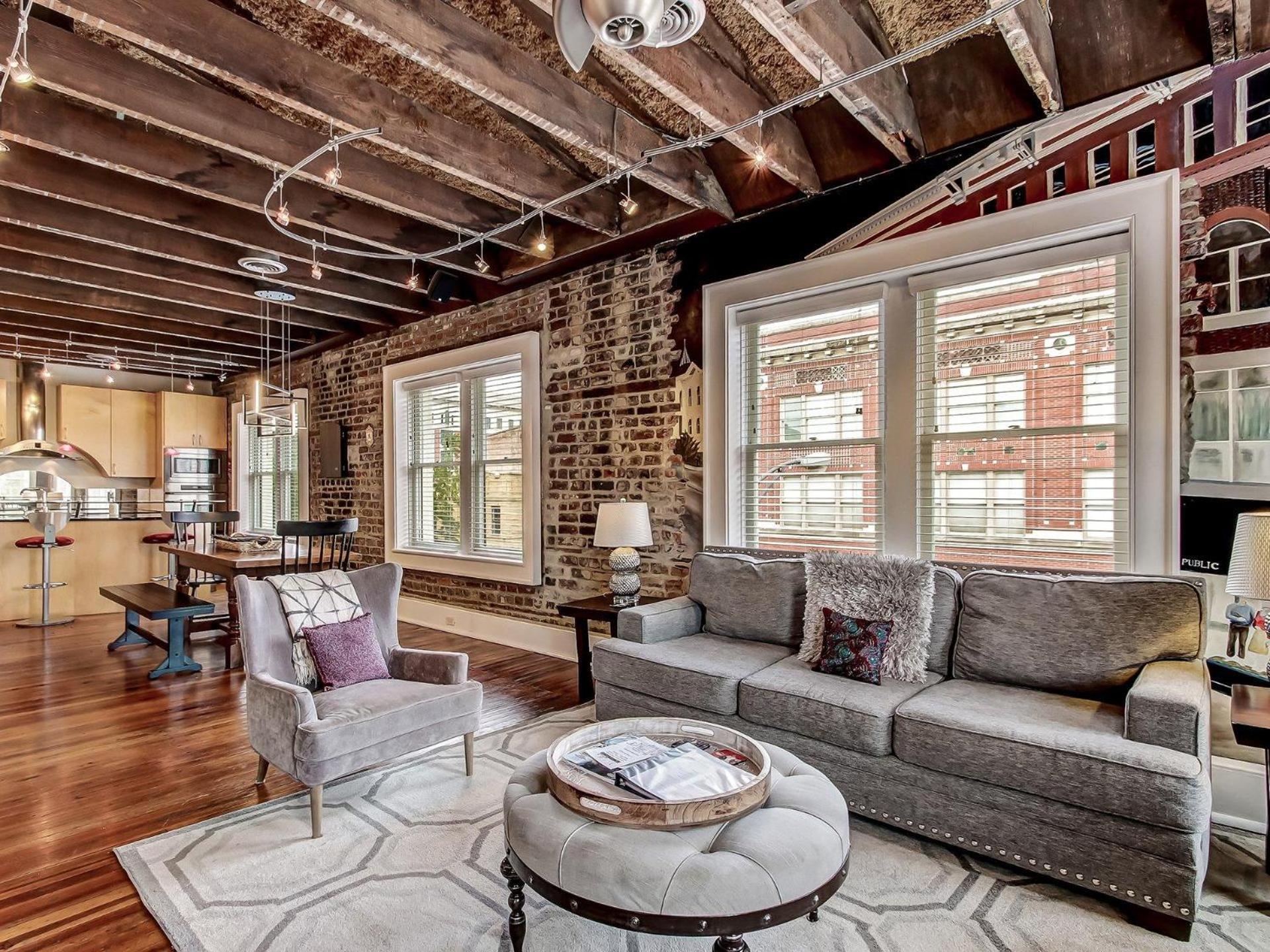 Broughton Corner Loft Lägenhet Savannah Exteriör bild